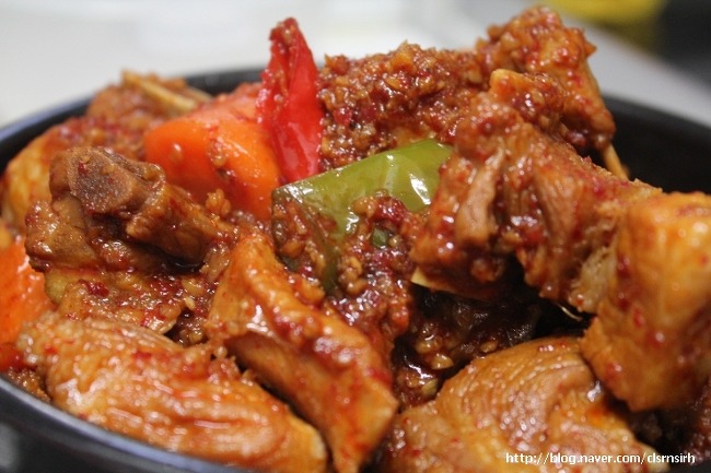 화끈하게 매운 돼지갈비찜