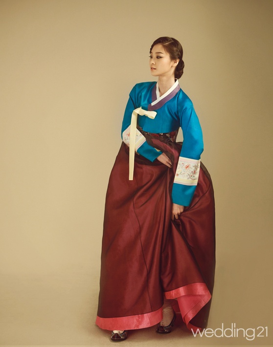수련한복 이미지